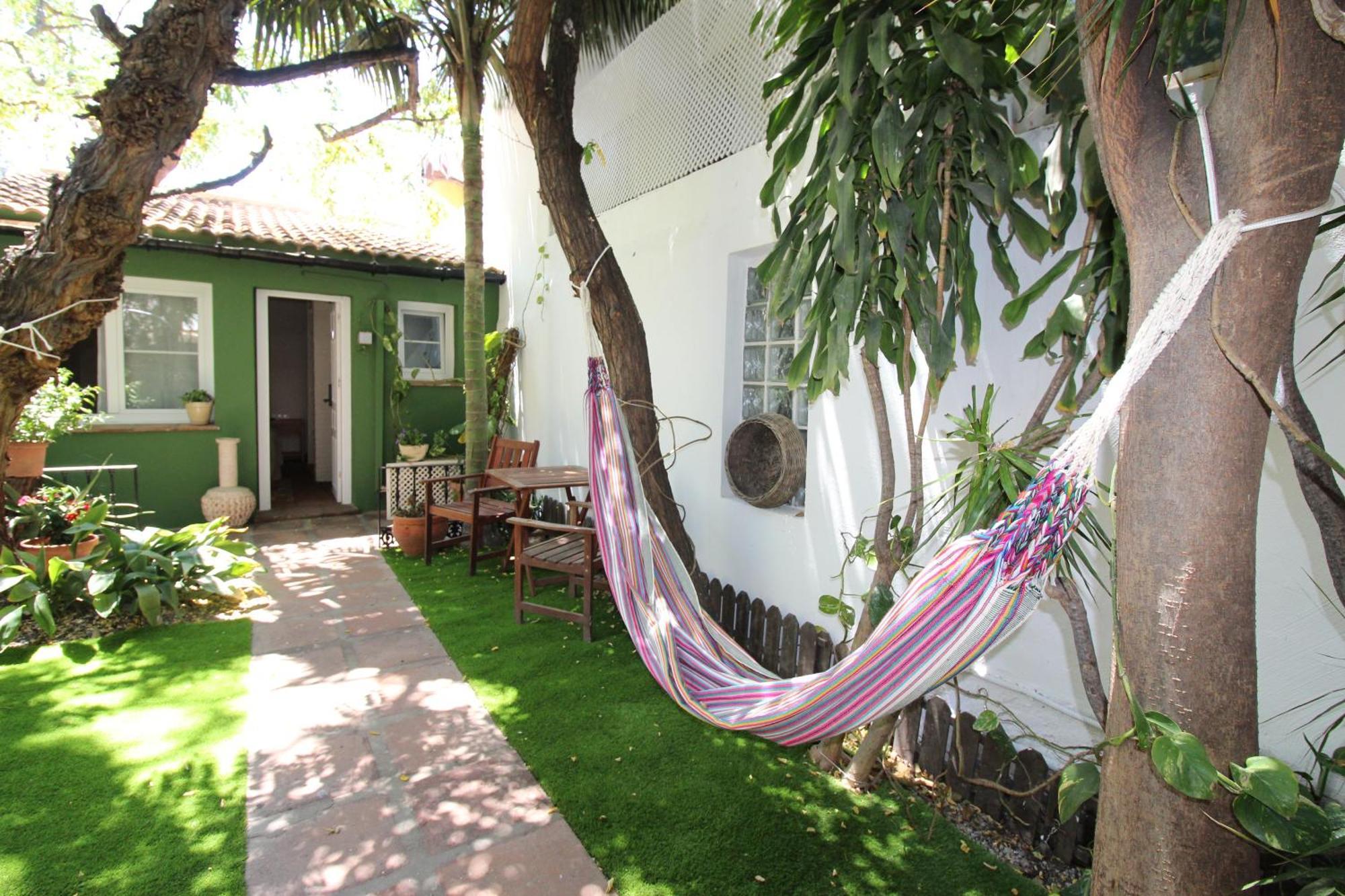 Hostal Las Acacias Малага Екстер'єр фото