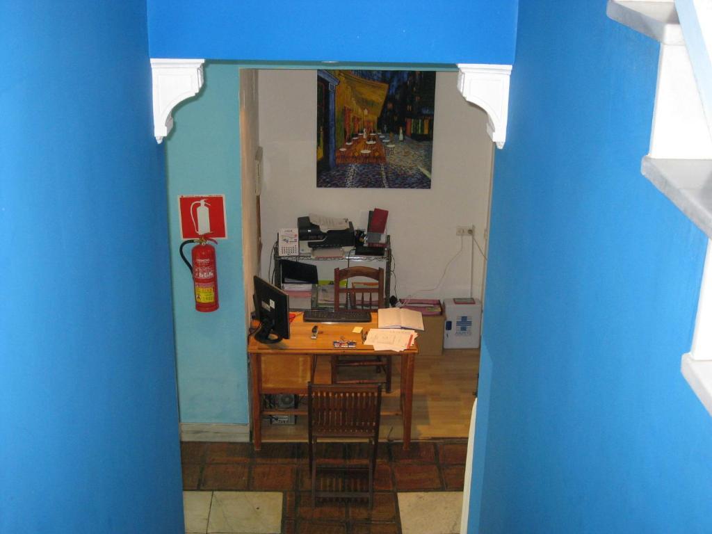 Hostal Las Acacias Малага Екстер'єр фото