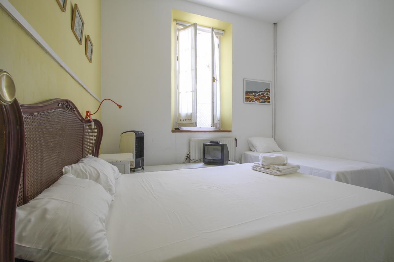 Hostal Las Acacias Малага Екстер'єр фото