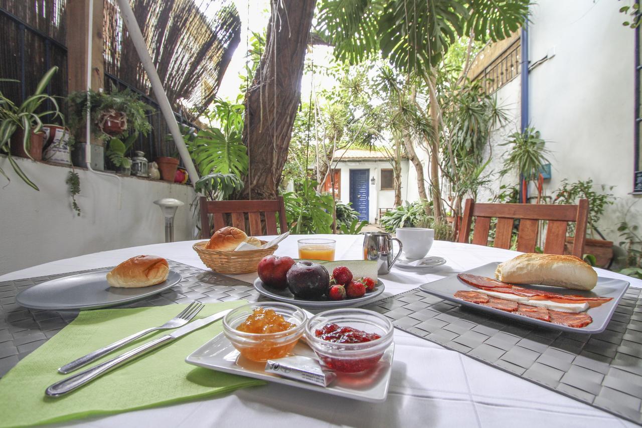 Hostal Las Acacias Малага Екстер'єр фото
