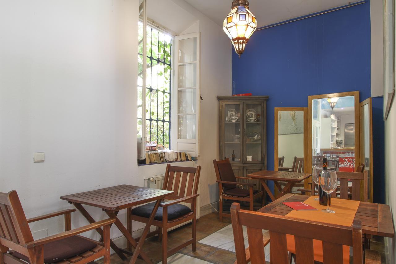 Hostal Las Acacias Малага Екстер'єр фото