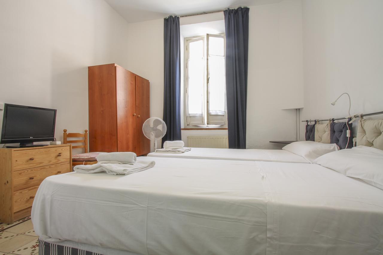 Hostal Las Acacias Малага Екстер'єр фото