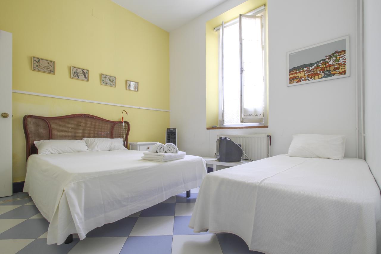 Hostal Las Acacias Малага Екстер'єр фото