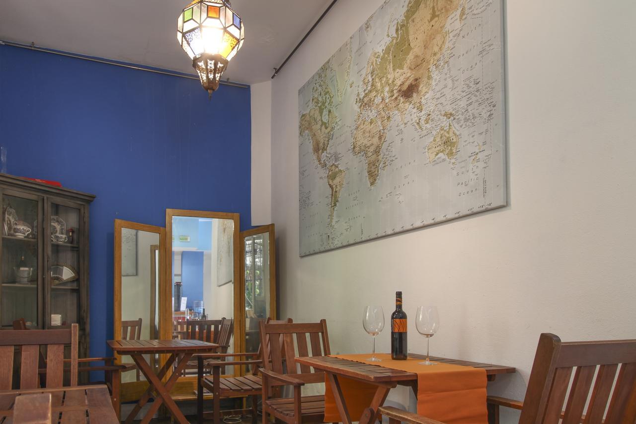 Hostal Las Acacias Малага Екстер'єр фото