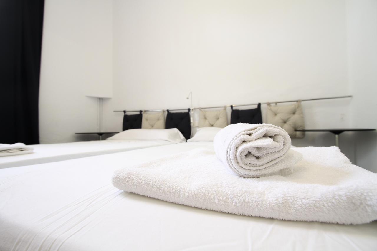 Hostal Las Acacias Малага Екстер'єр фото